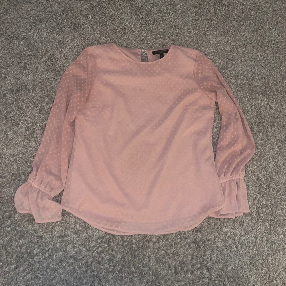 Banana Republic Womens XS Pink Clip Dot Ruffle Cuff Long Sleeve Keyhole Blouse